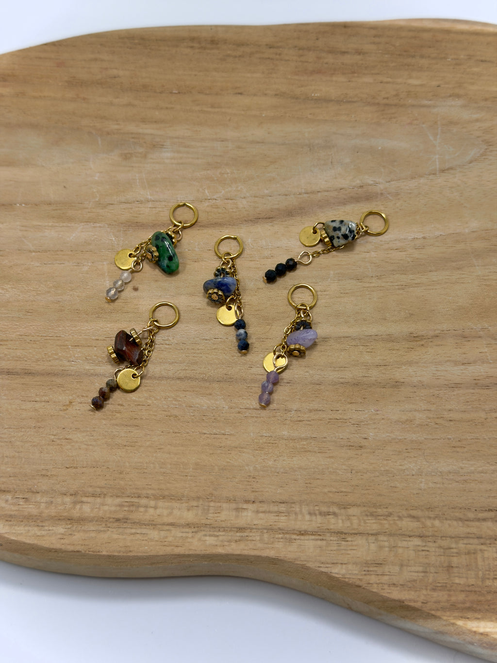 Mix de breloques faites main en acier inoxydable et pierres naturelles 